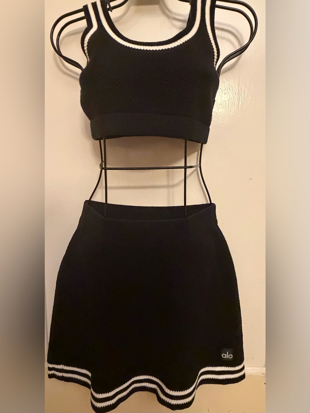 ALO Yoga Tennis club knit black and white set (top, skirt, pullover sweater ) - Picture 10 of 16